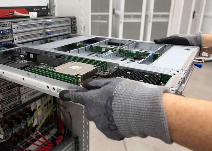 Data Center Decommissioning | Secure Decommissioning as a Service