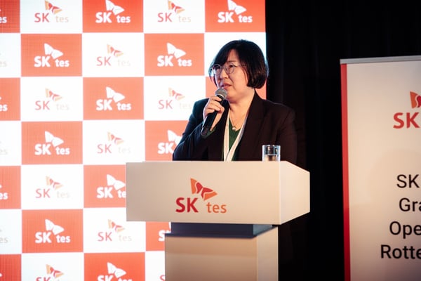 Embassy Representative Speaks at SK Tes Opening