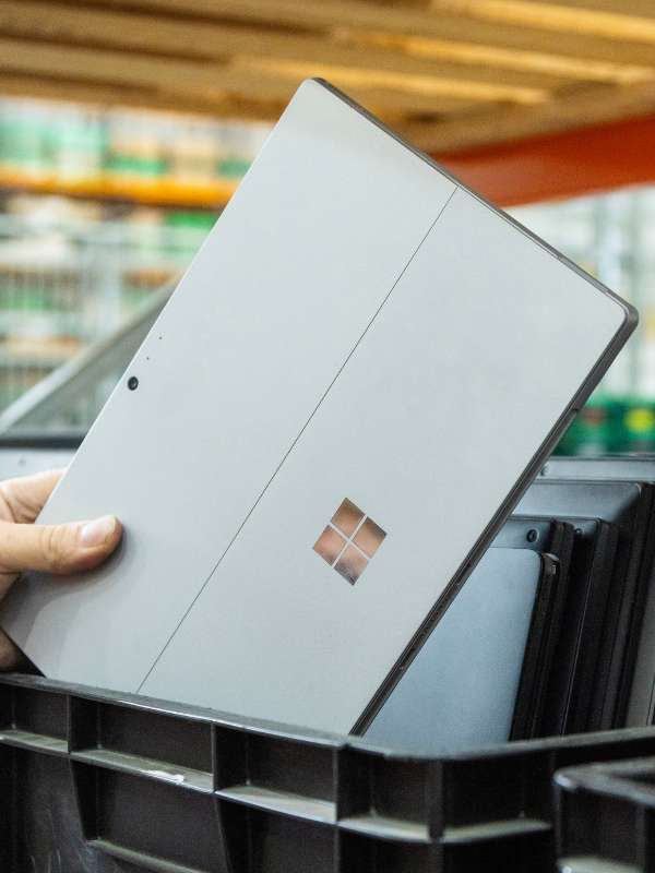 Microsoft Takeback Program by SK tes - ITAD Microsoft Takeback Program by SK tes - ITAD